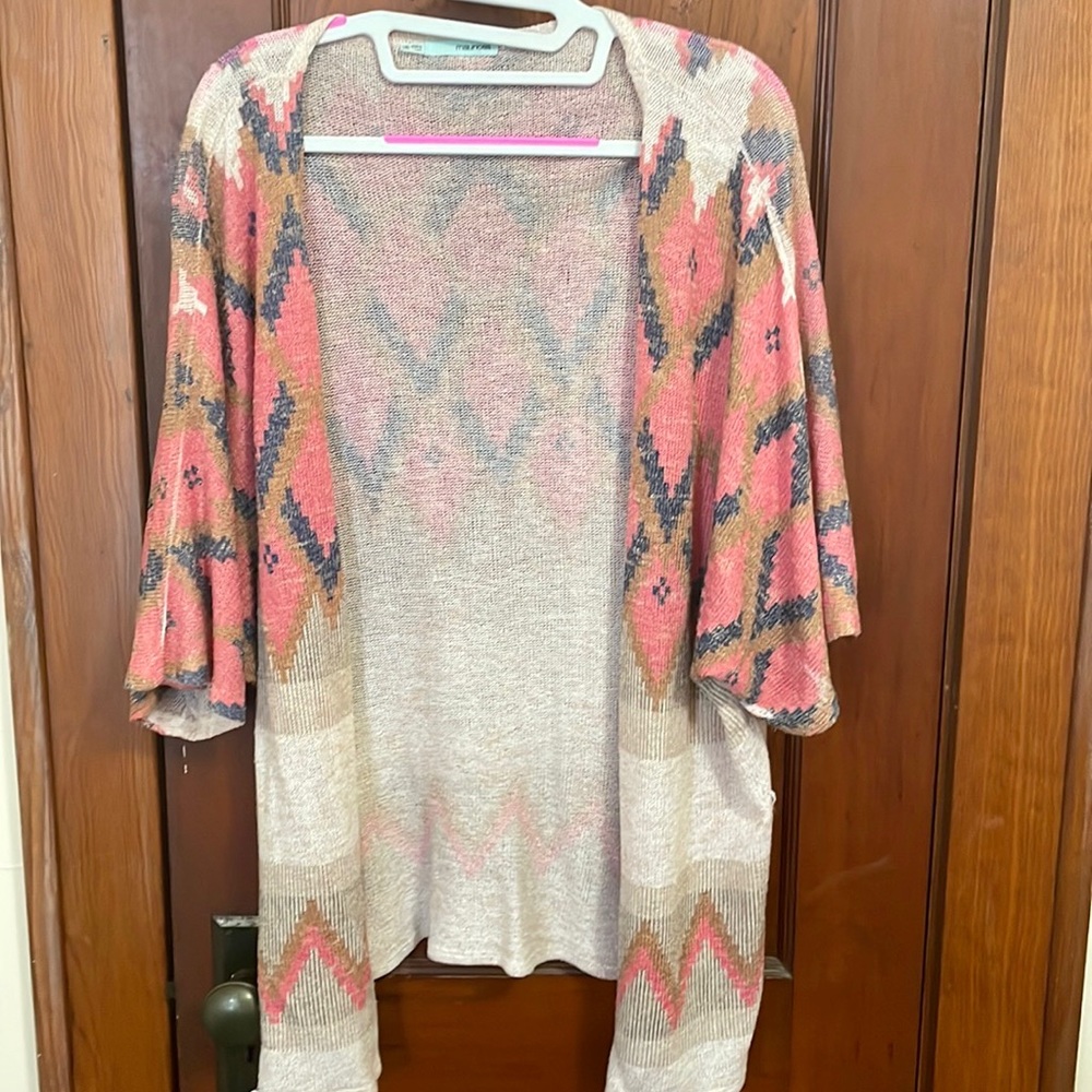 Short-Sleeved Multi-Colored Cardigan